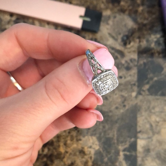 Diamond Engagement ring from ZALES - Picture 3 of 5